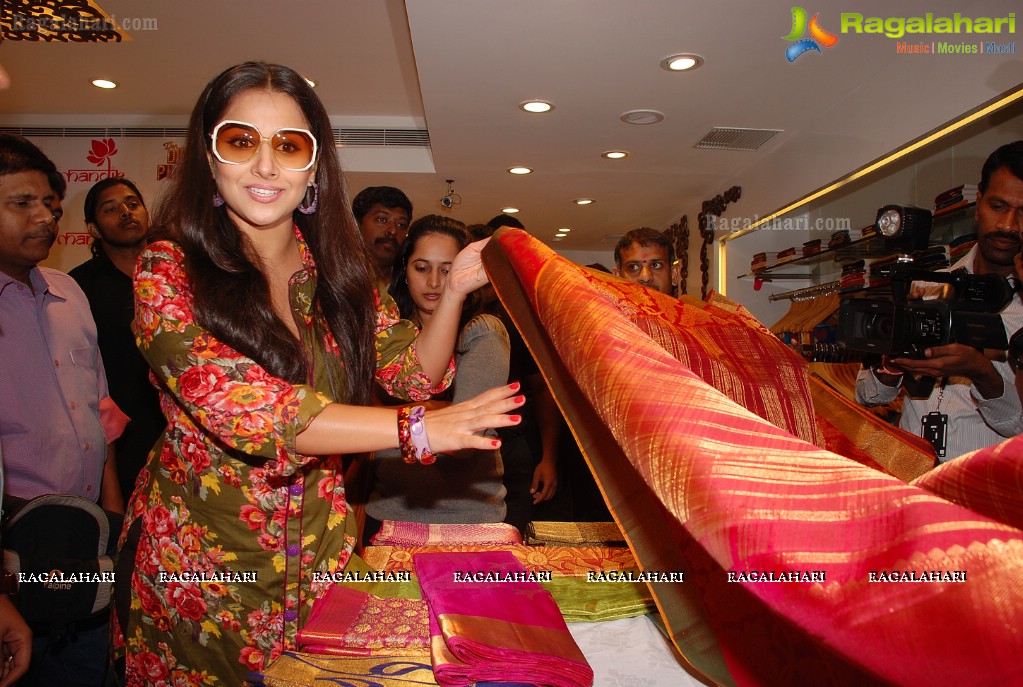 Vidya Balan launches 'Divine Wedding Collections' at Mandir, Hyd