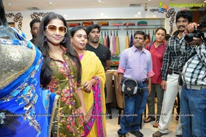 Vidyabalan Launches Divine Wedding Collection at Mandir