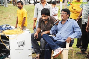 Nippu Working Stills