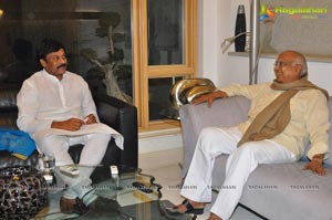 Akkineni Nageswara Rao felicitates Minister Chiranjeevi