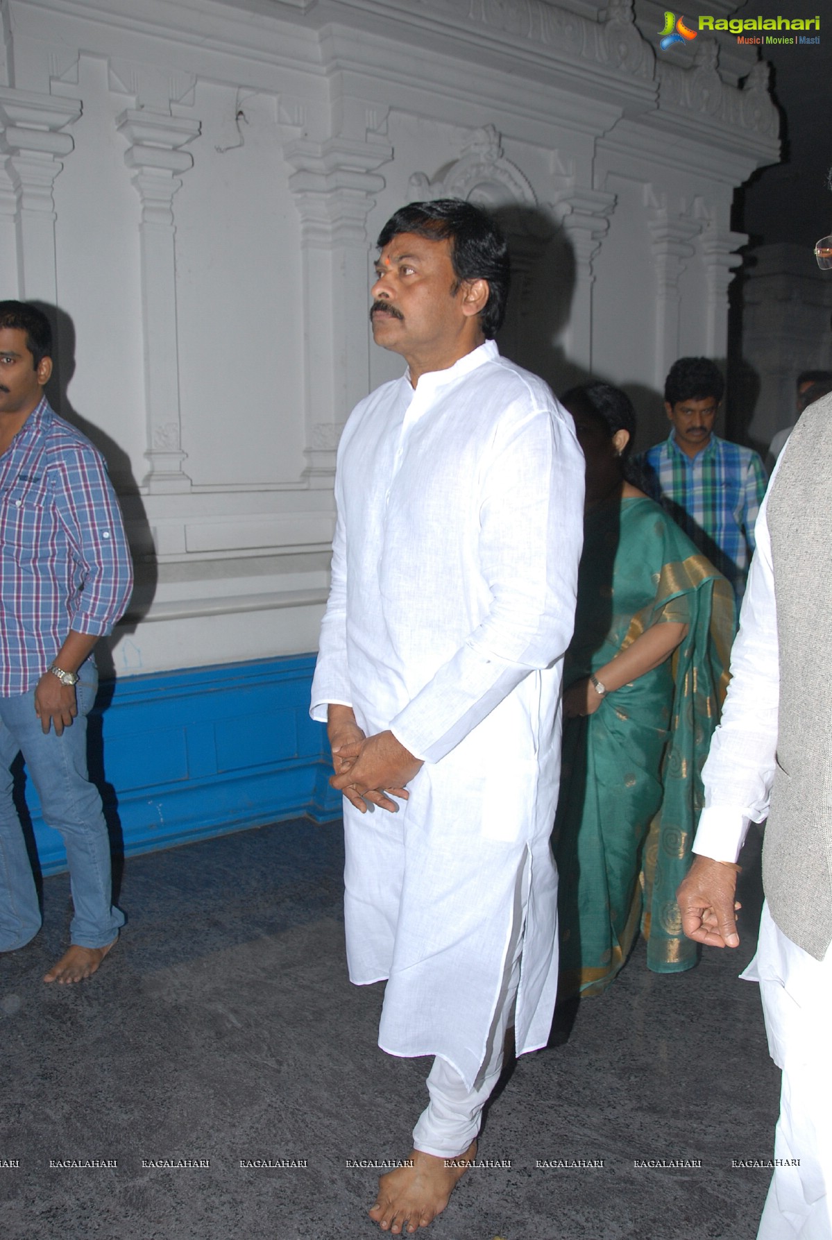 Chiranjeevi visits Film Nagar Temple