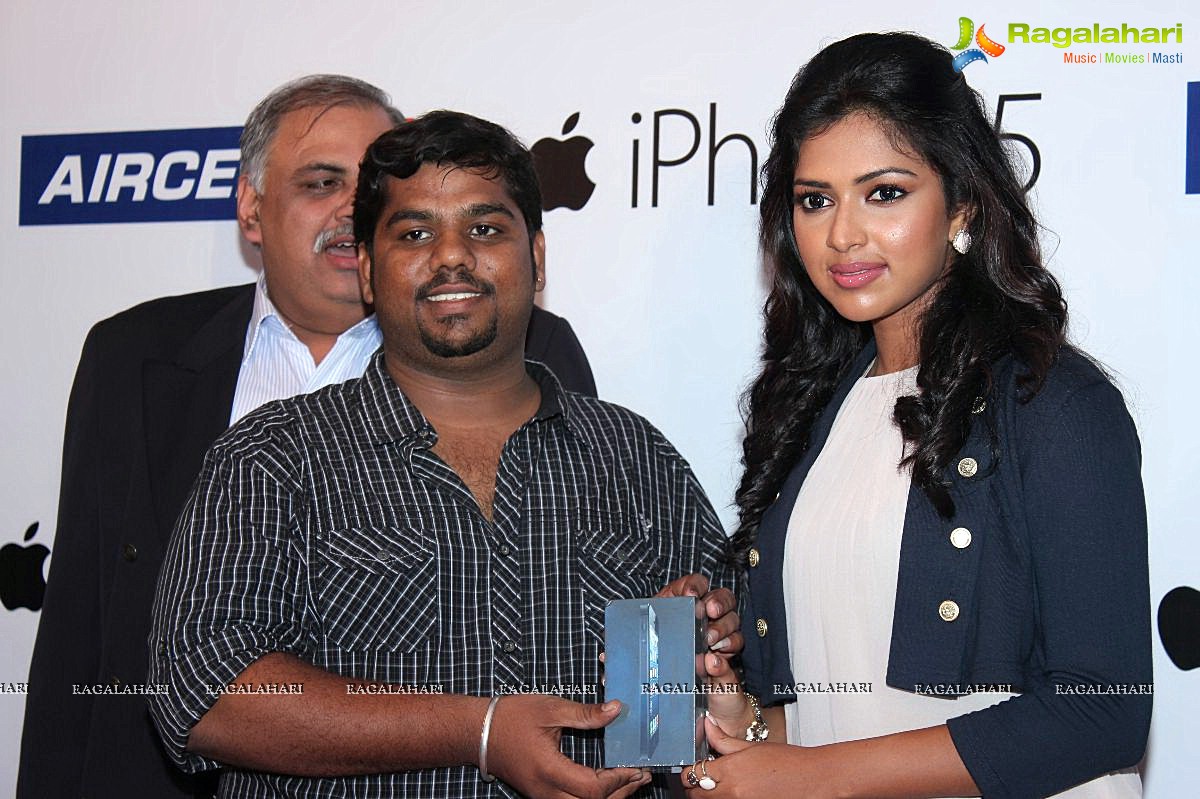 Amala Paul launches Aircel iPhone 5, Chennai