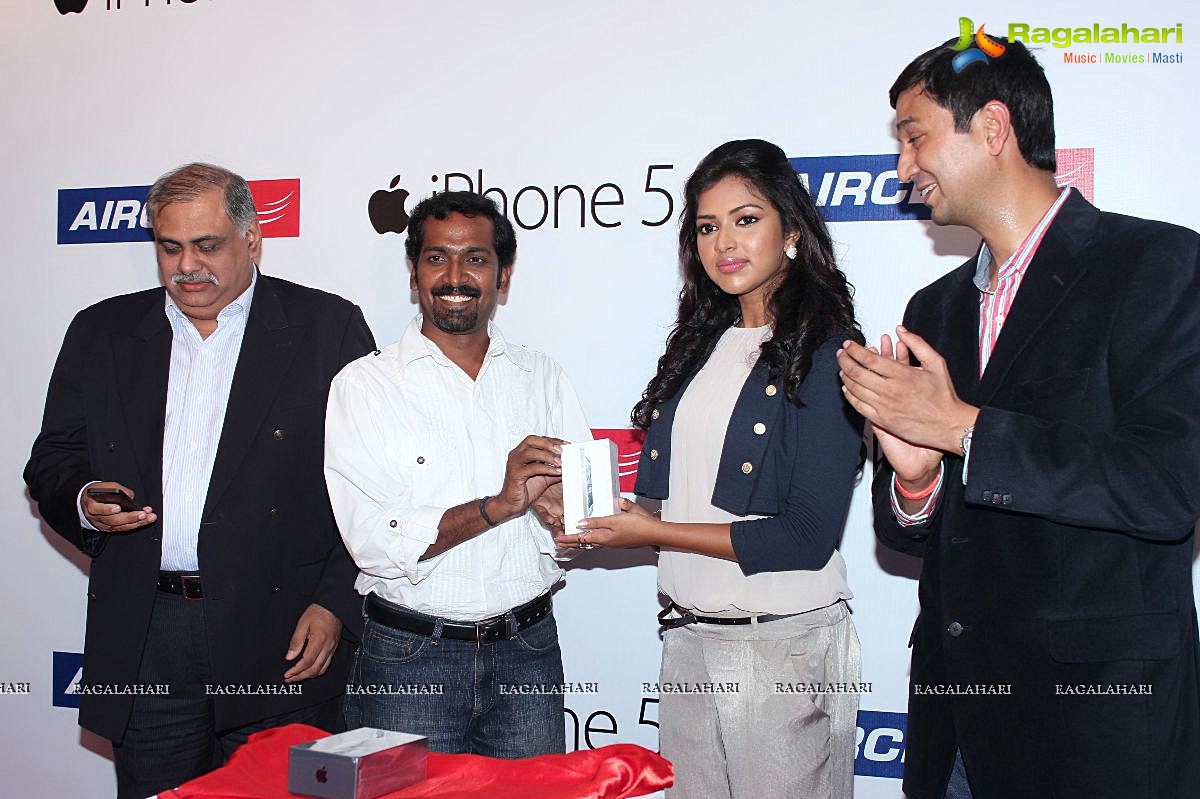 Amala Paul launches Aircel iPhone 5, Chennai