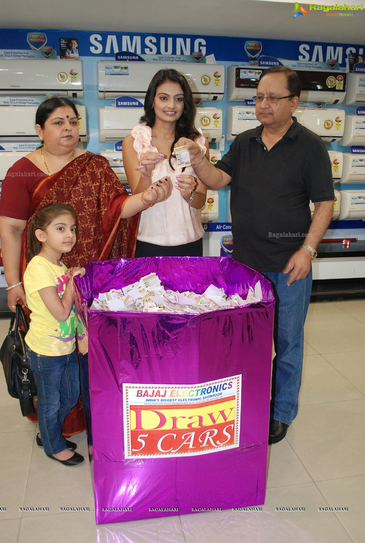 Bajaj Electronics Diwali 2012 Bumper Draw Function, Hyderabad