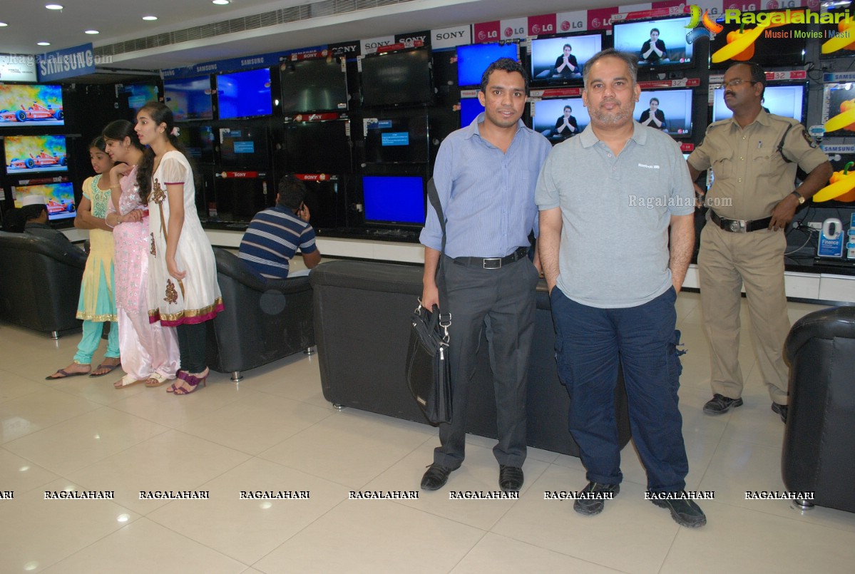 Bajaj Electronics Diwali 2012 Bumper Draw Function, Hyderabad