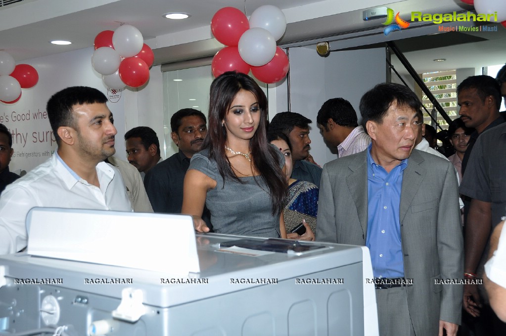 Sanjjanaa inaugurates Bajaj Electronics Showroom at Madhapur, Hyderabad