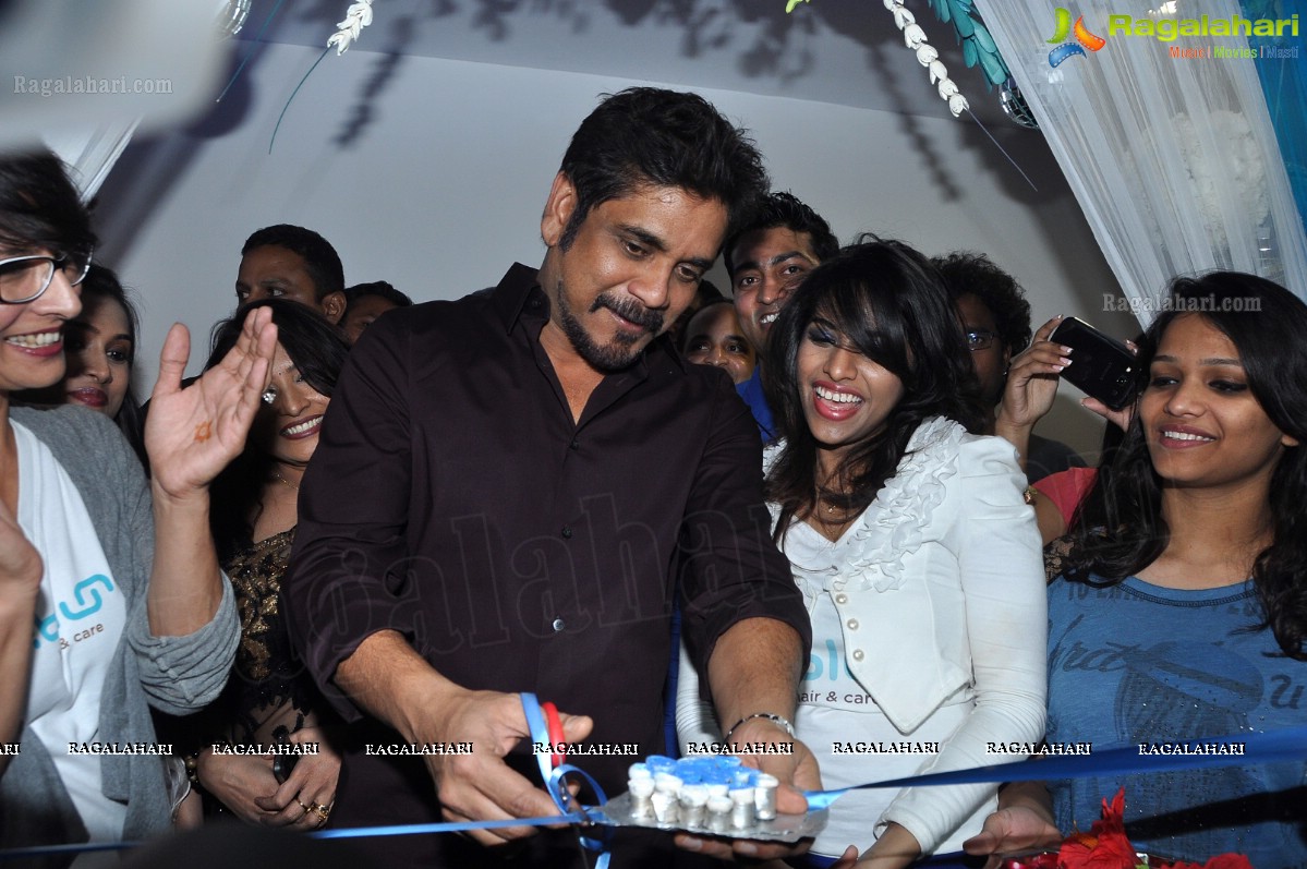 Nagarjuna launches b:blunt Salon, Hyderabad