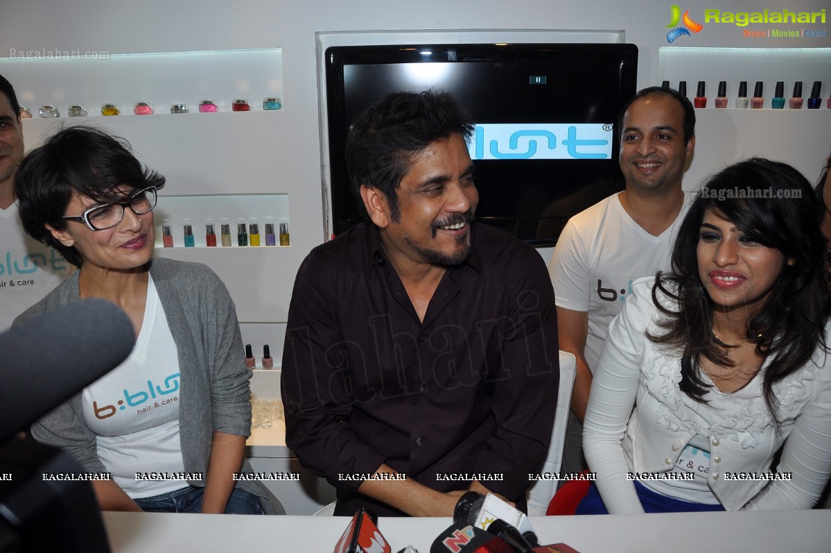 Nagarjuna launches b:blunt Salon, Hyderabad