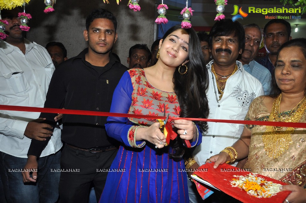 Charmi inaugurates Naveena's Slimming & Cosmetic Clinic, Hyderabad