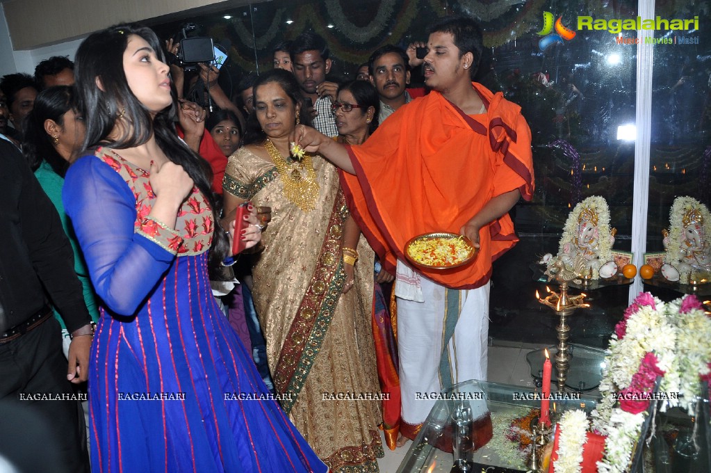 Charmi inaugurates Naveena's Slimming & Cosmetic Clinic, Hyderabad