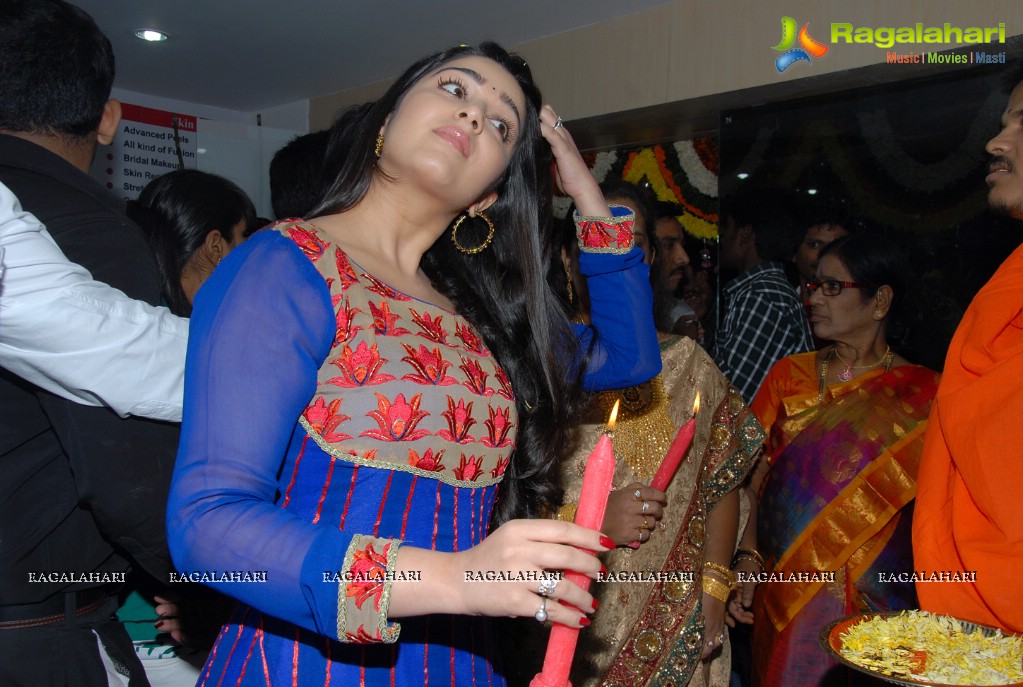 Charmi inaugurates Naveena's Slimming & Cosmetic Clinic, Hyderabad