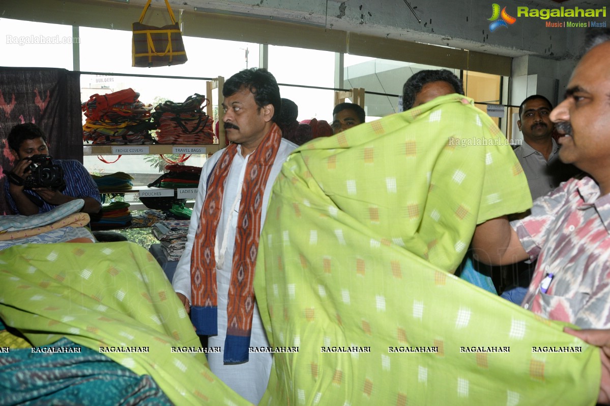 Chiranjeevi launches 'Human Colours of Telangana' Art Exhibition