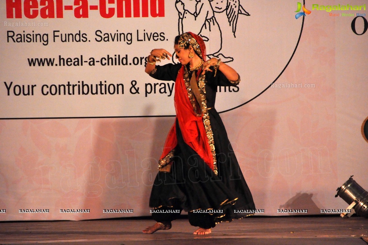 Hyderabad Walks For Heal-A-Child: Annual Fashion Show