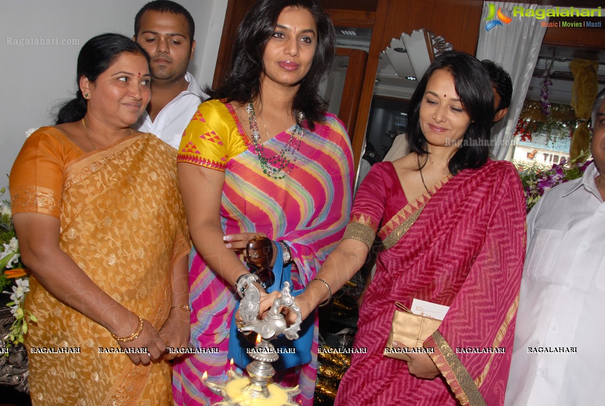 Amala Akkineni & Pinky Reddy launches Karni Jewellers, Hyderabad