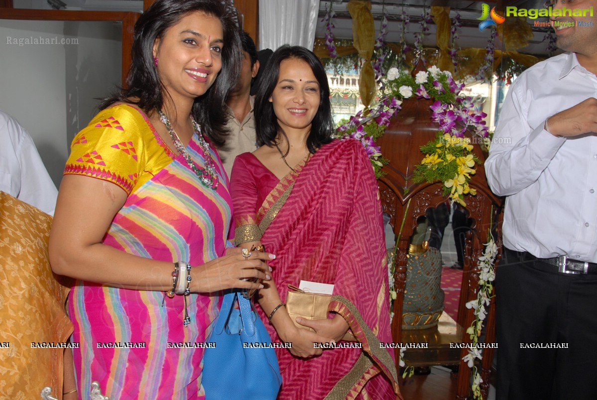 Amala Akkineni & Pinky Reddy launches Karni Jewellers, Hyderabad