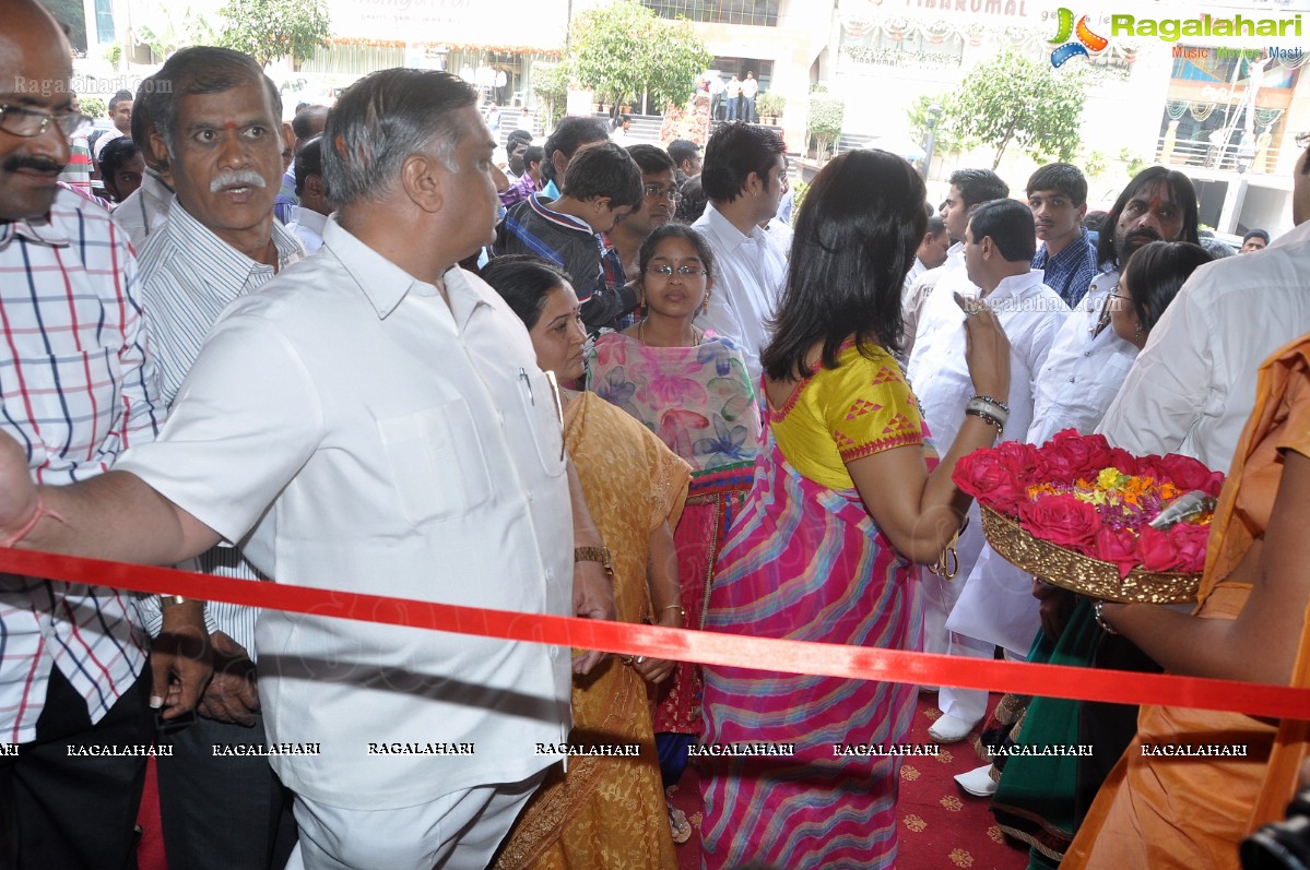 Amala Akkineni & Pinky Reddy launches Karni Jewellers, Hyderabad