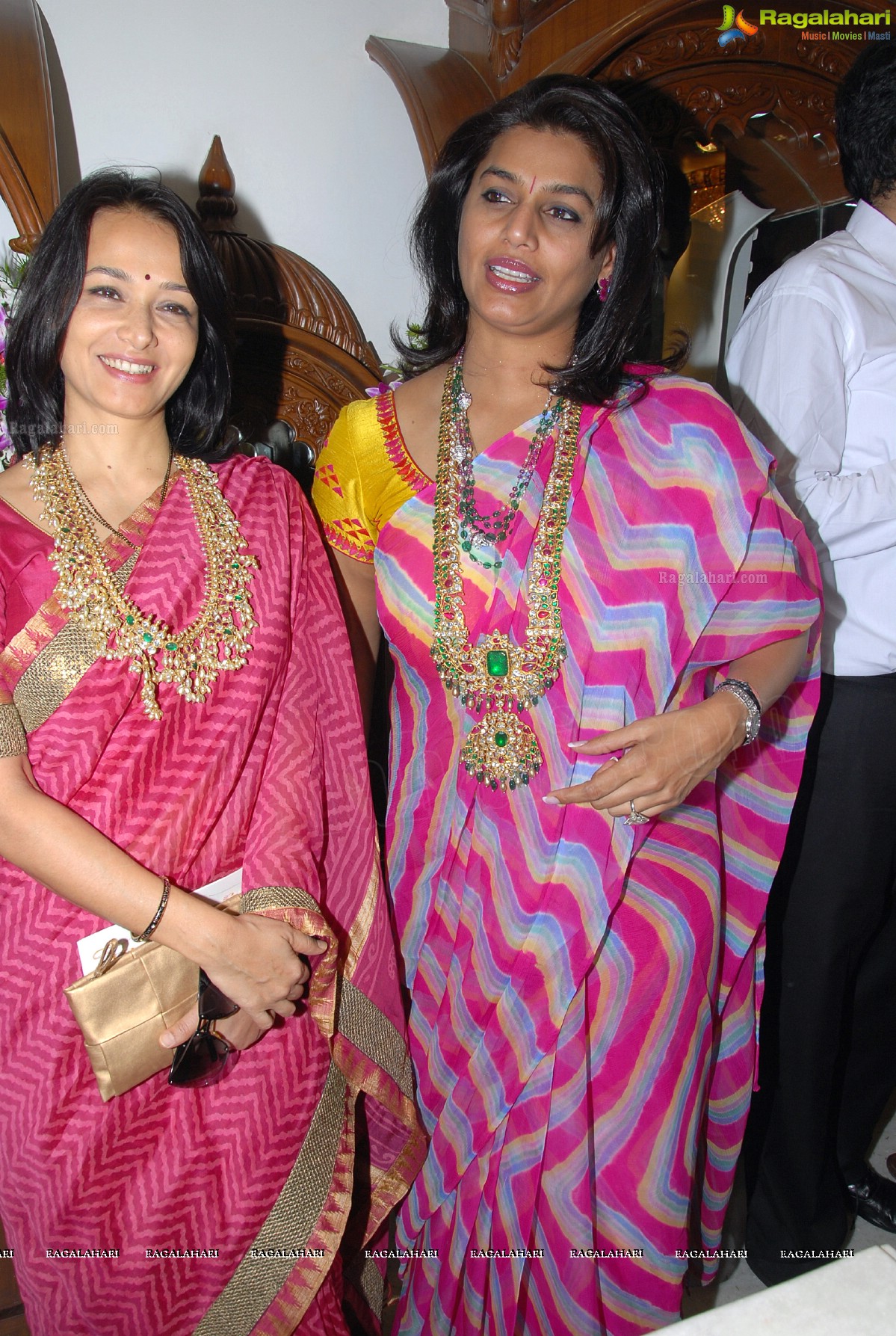 Amala Akkineni & Pinky Reddy launches Karni Jewellers, Hyderabad