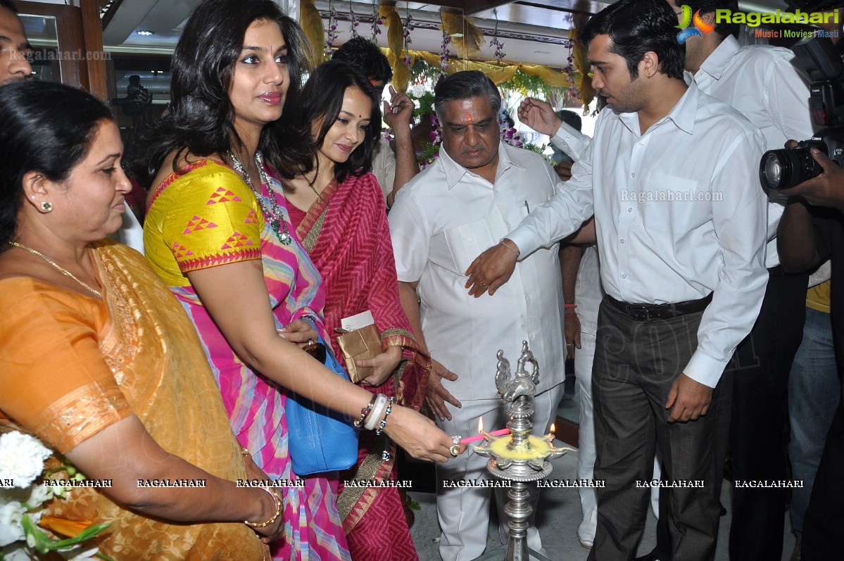 Amala Akkineni & Pinky Reddy launches Karni Jewellers, Hyderabad