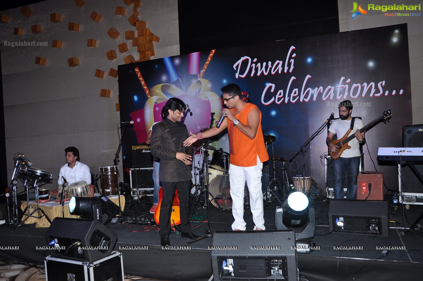 Grand Diwali Bash Party by Kishen and Sarita Lohiya at Hyatt Hotel 