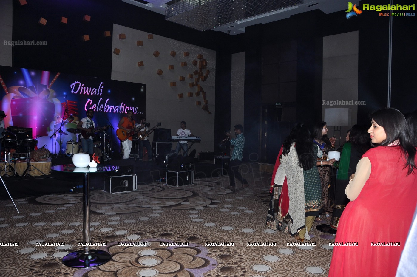 Grand Diwali Bash Party by Kishen and Sarita Lohiya at Hyatt Hotel 