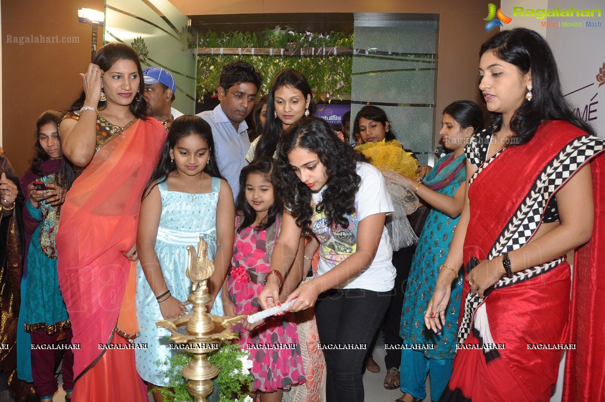 Nithya Menen inaugurates Lakme Salon at Kondapur, Hyderabad