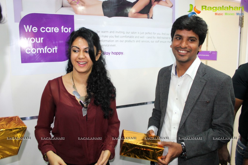 Kamana Jethmalani launches Naturals Franchise Salon, Secunderbad