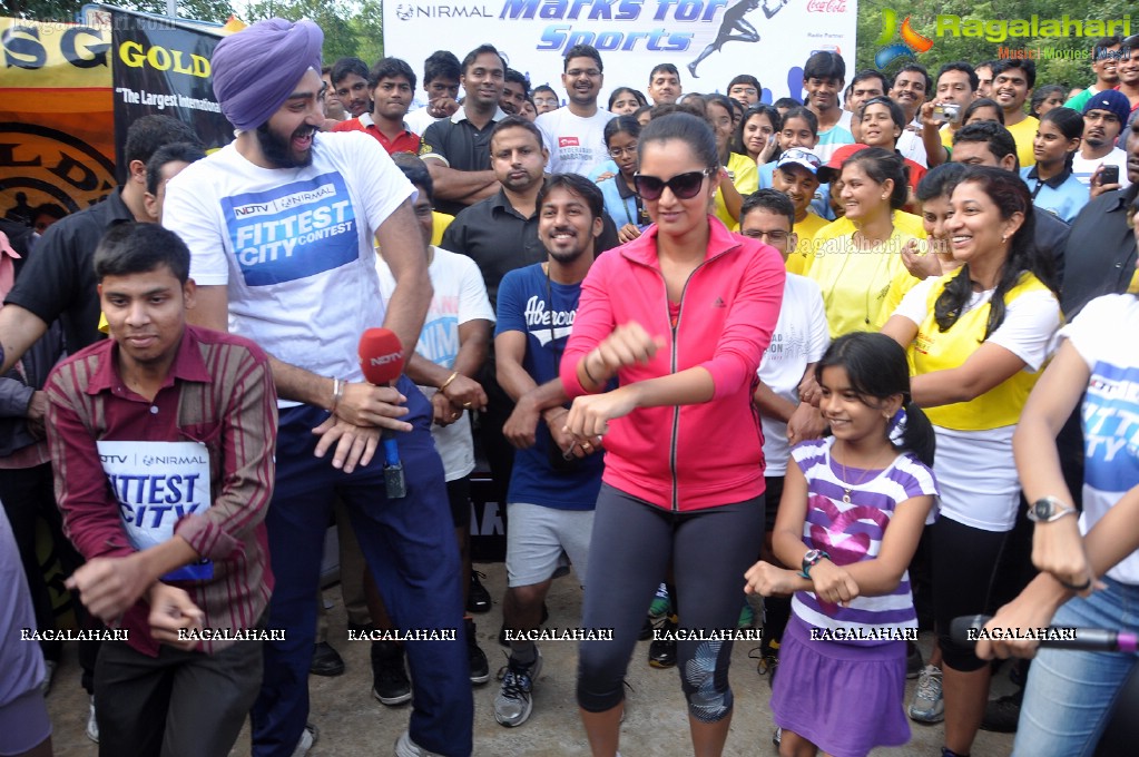 Sania Mirza participates at NDTV-Nirmal Walk for Fitness