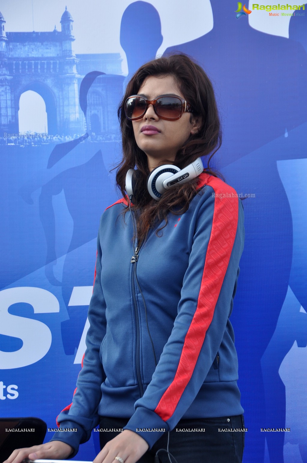 Sania Mirza participates at NDTV-Nirmal Walk for Fitness