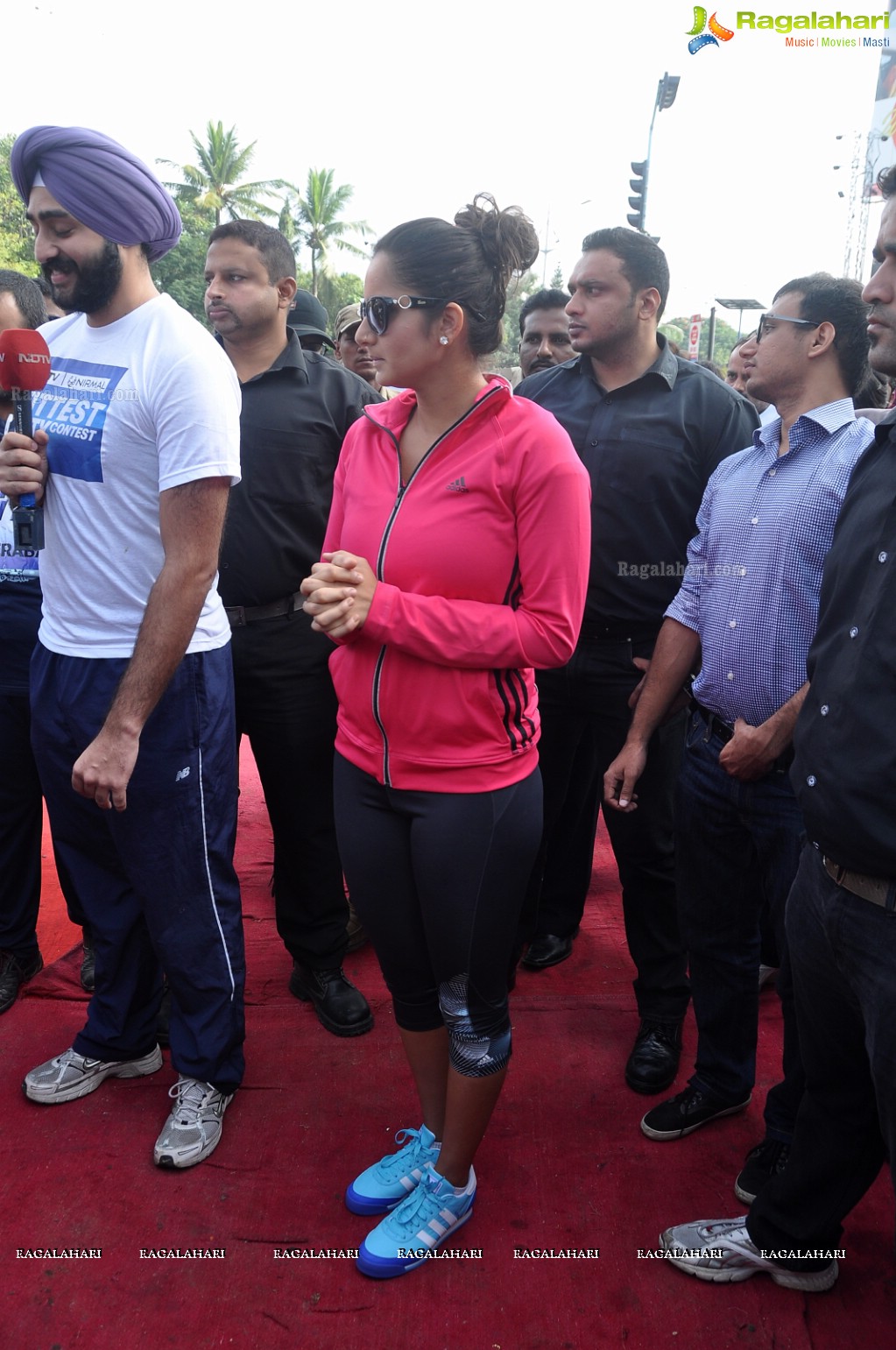 Sania Mirza participates at NDTV-Nirmal Walk for Fitness