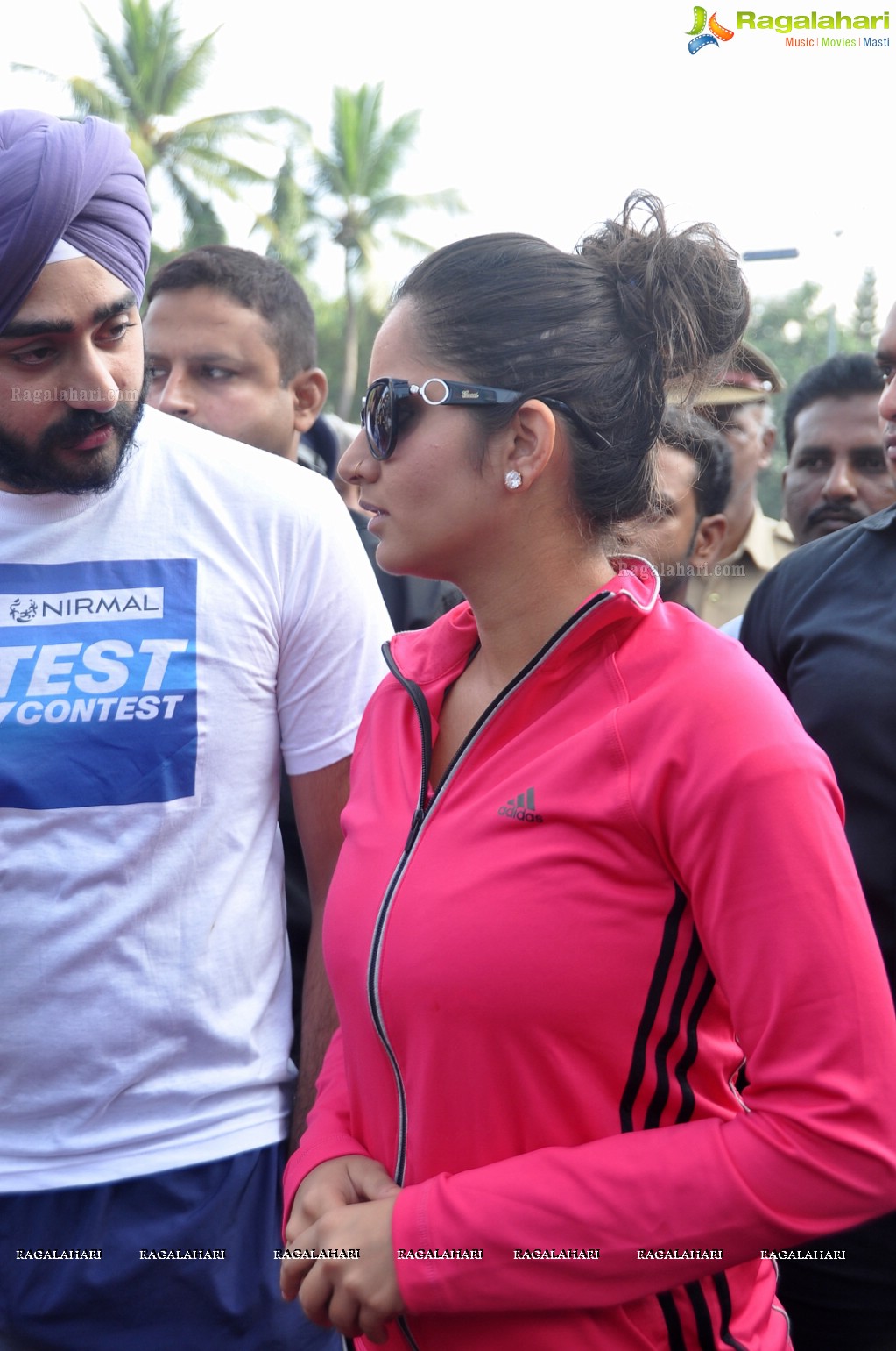 Sania Mirza participates at NDTV-Nirmal Walk for Fitness