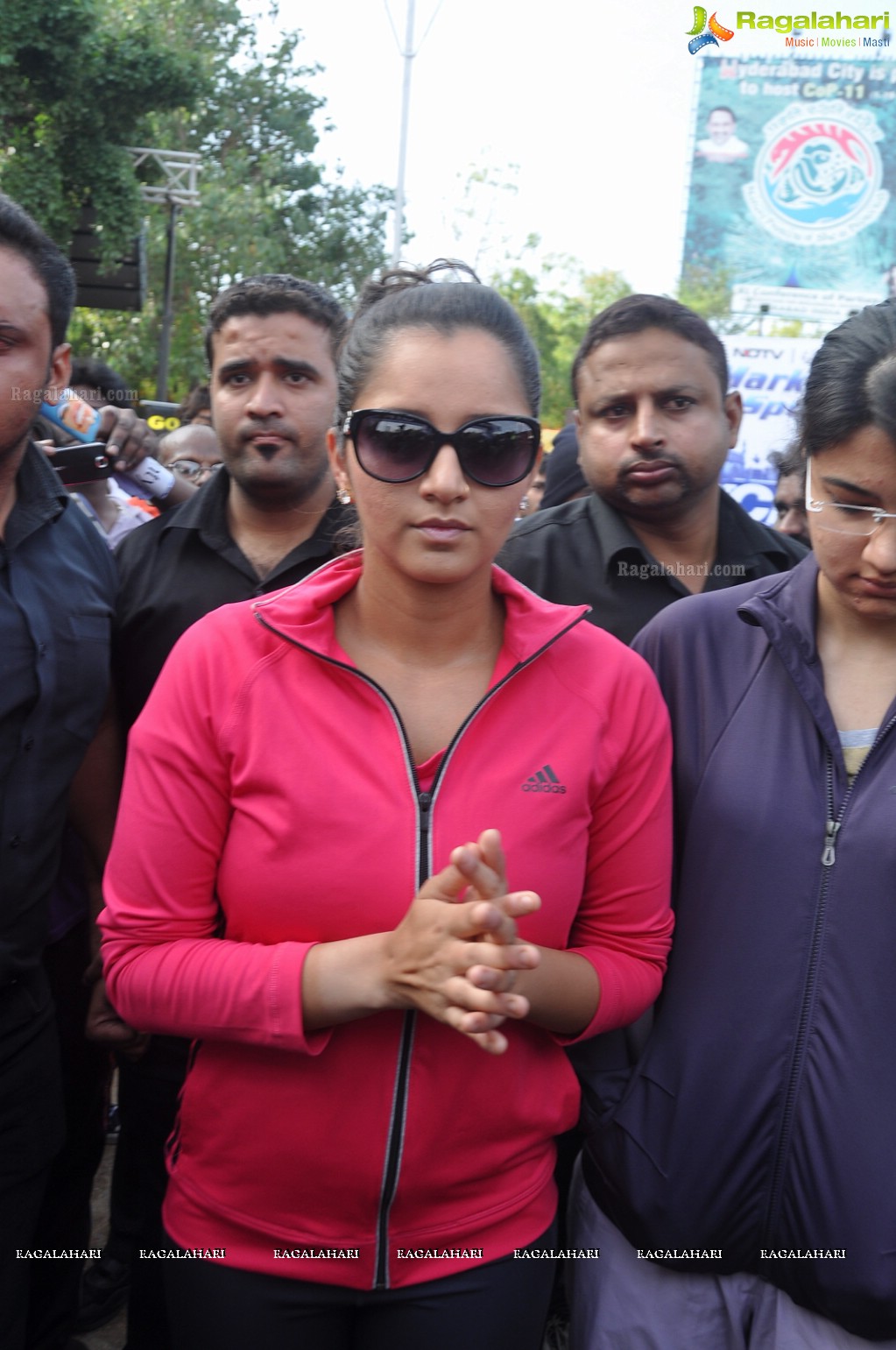 Sania Mirza participates at NDTV-Nirmal Walk for Fitness