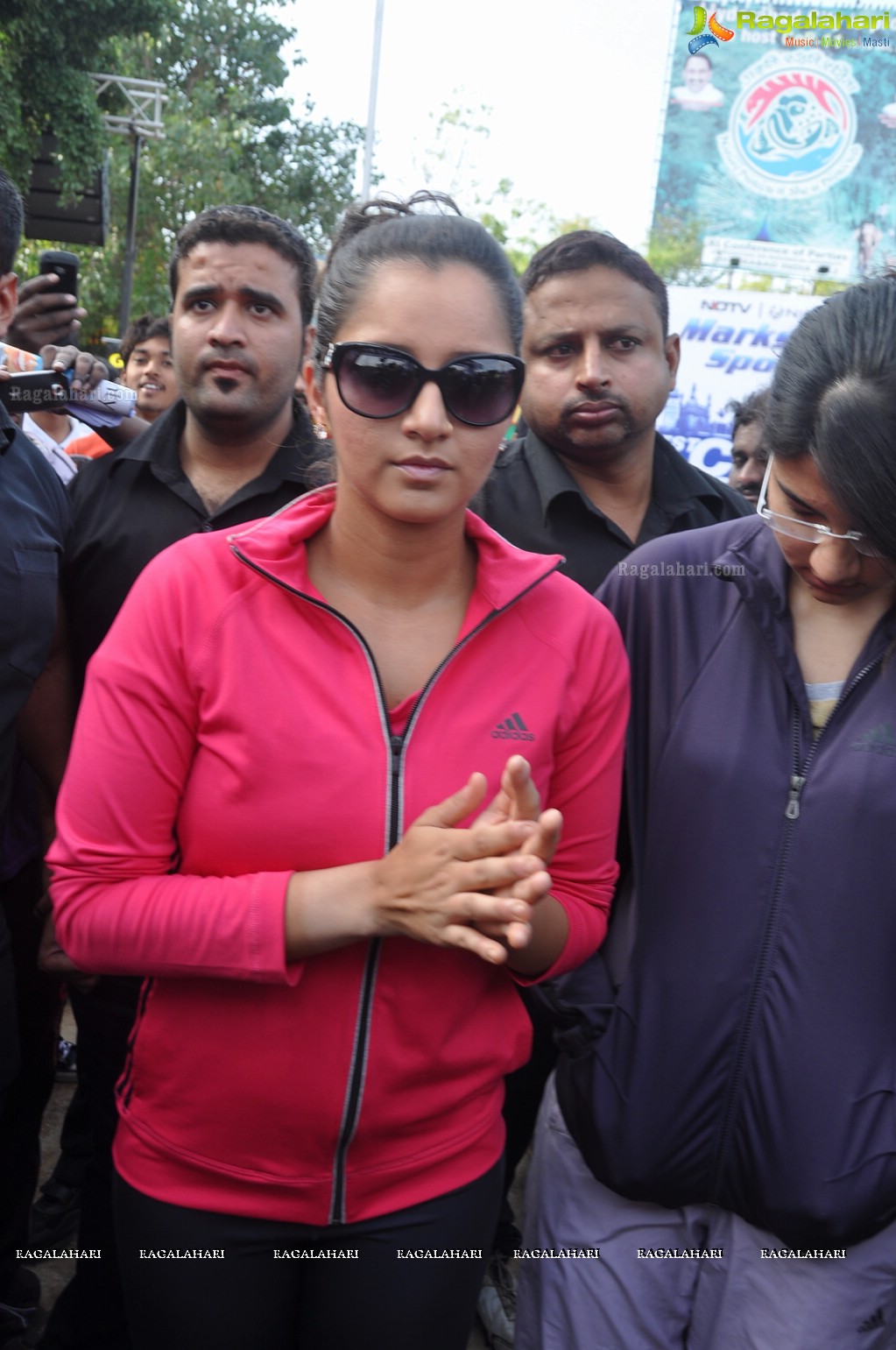 Sania Mirza participates at NDTV-Nirmal Walk for Fitness