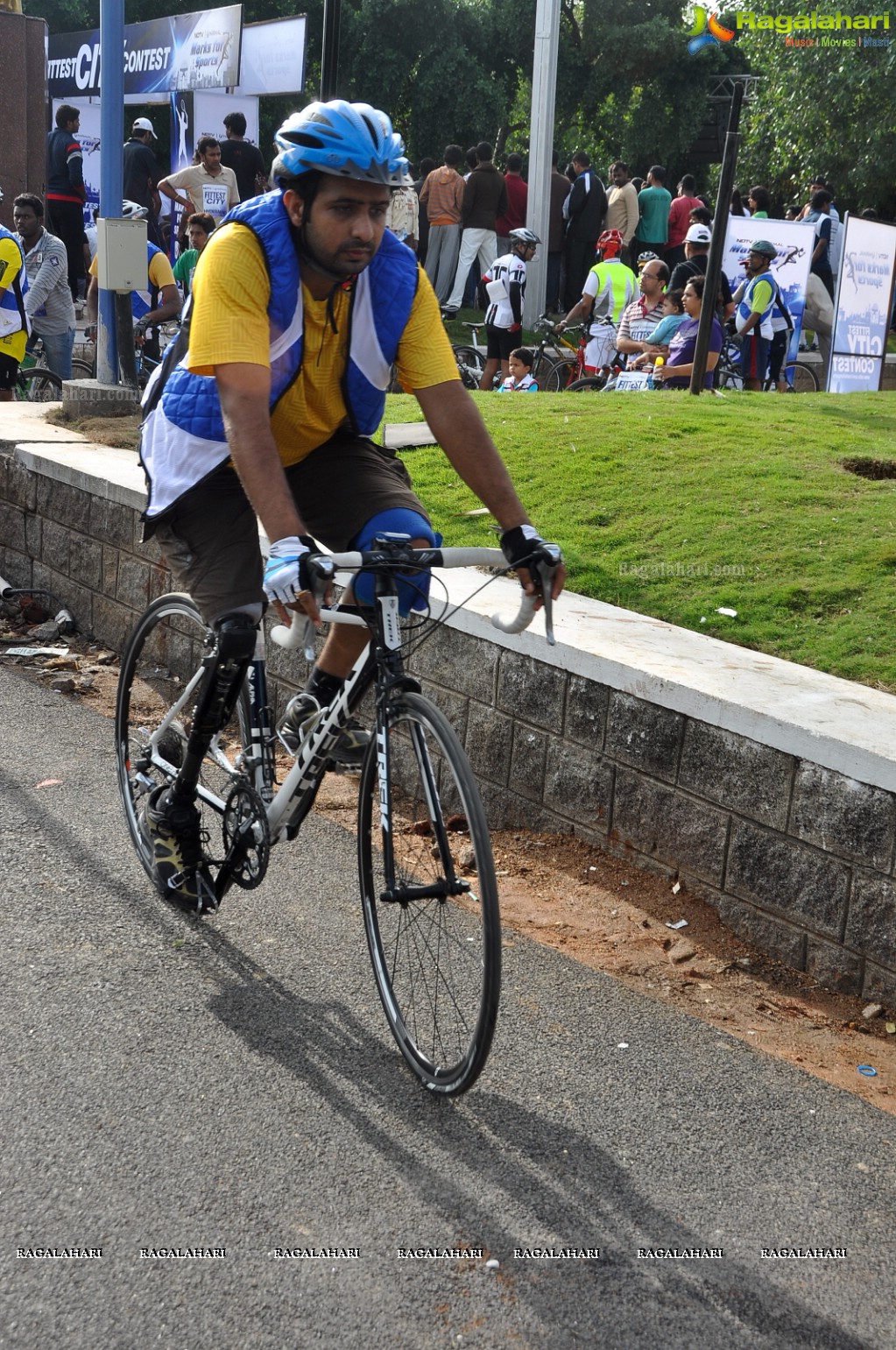 Sania Mirza participates at NDTV-Nirmal Walk for Fitness