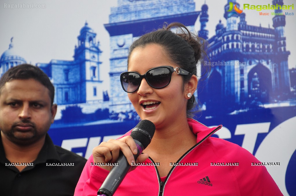 Sania Mirza participates at NDTV-Nirmal Walk for Fitness