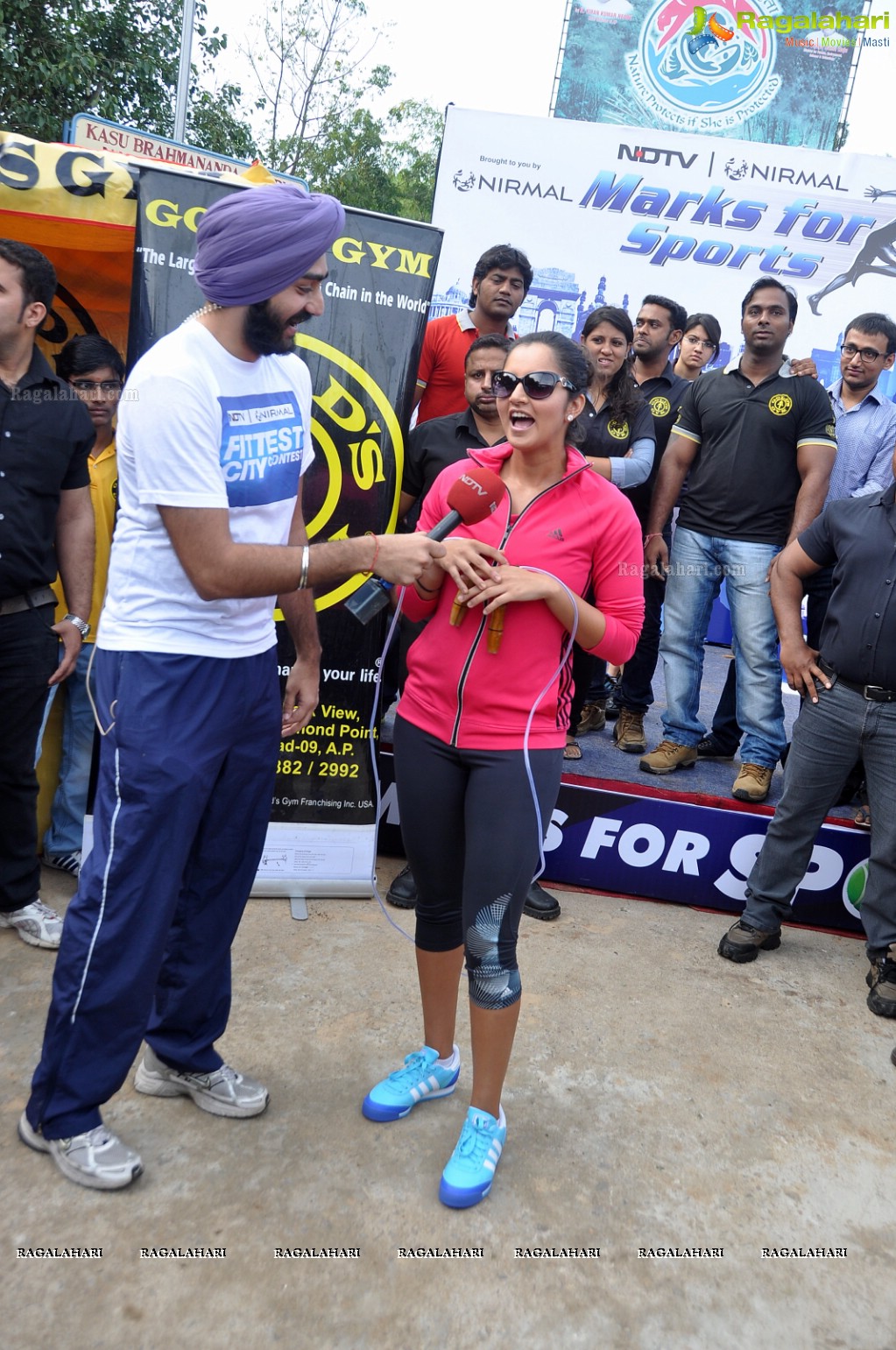 Sania Mirza participates at NDTV-Nirmal Walk for Fitness