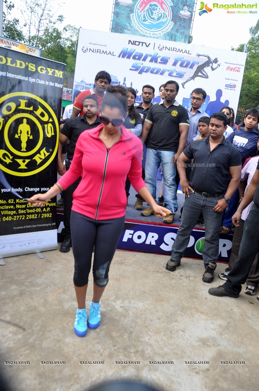 Sania Mirza participates at NDTV-Nirmal Walk for Fitness