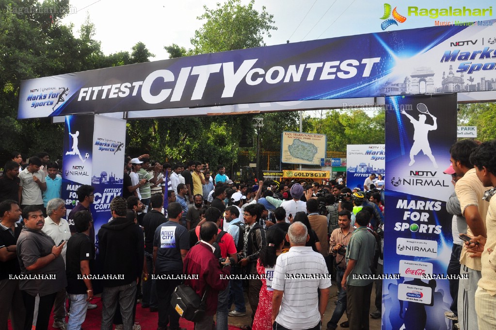 Sania Mirza participates at NDTV-Nirmal Walk for Fitness