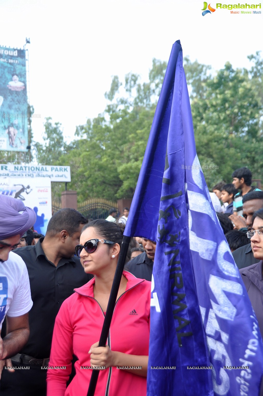 Sania Mirza participates at NDTV-Nirmal Walk for Fitness