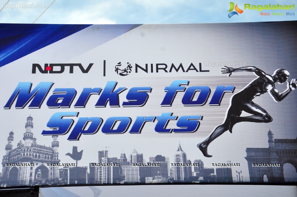 Sania Mirza participates at NDTV-Nirmal Walk for Fitness