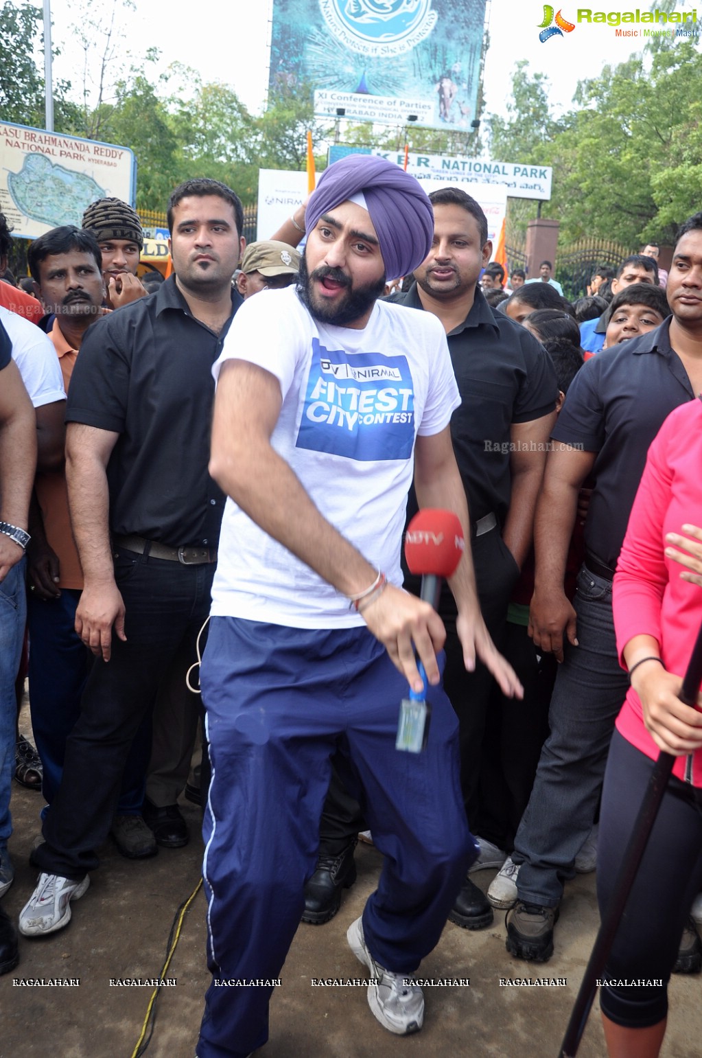 Sania Mirza participates at NDTV-Nirmal Walk for Fitness