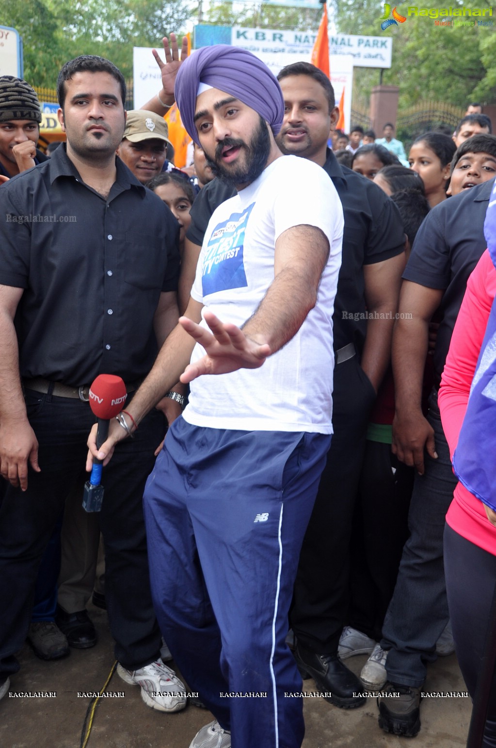 Sania Mirza participates at NDTV-Nirmal Walk for Fitness