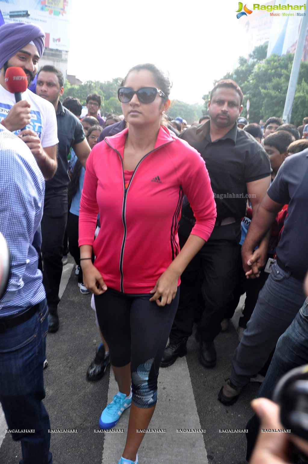 Sania Mirza participates at NDTV-Nirmal Walk for Fitness