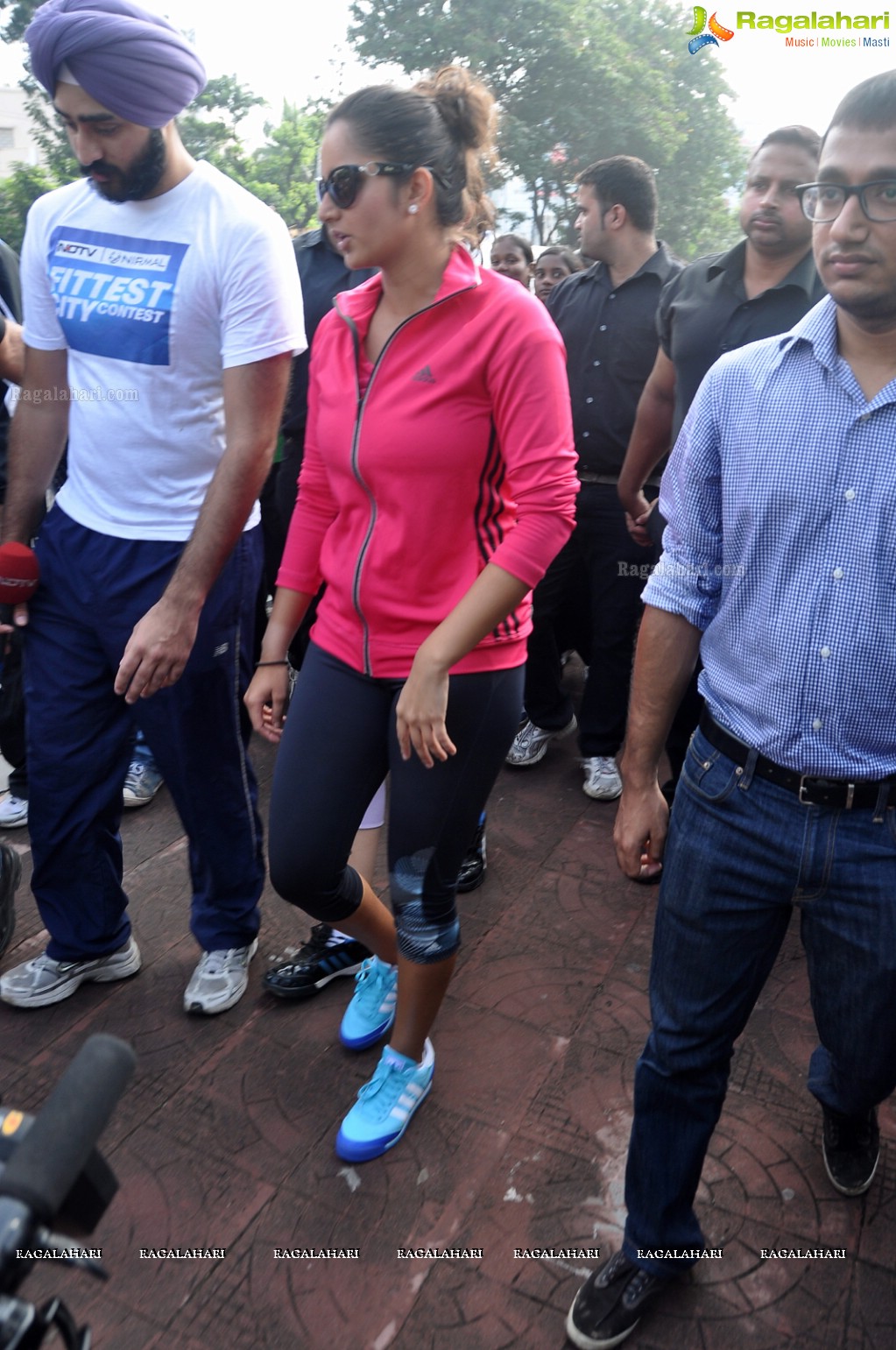 Sania Mirza participates at NDTV-Nirmal Walk for Fitness