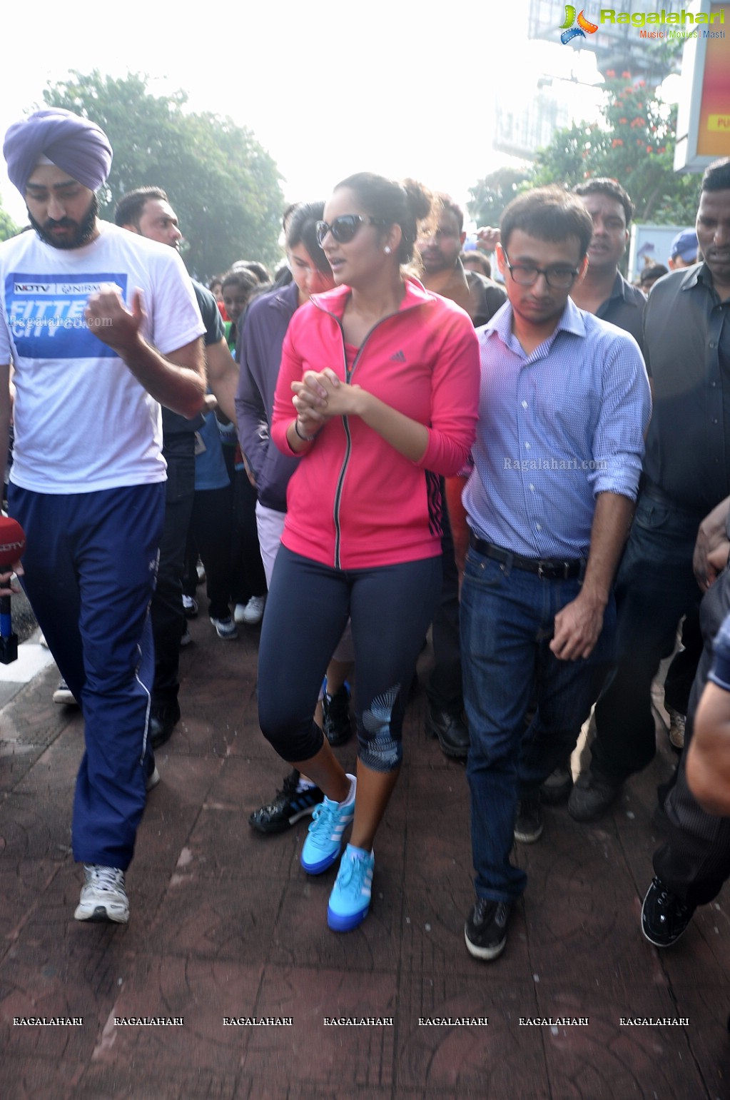 Sania Mirza participates at NDTV-Nirmal Walk for Fitness