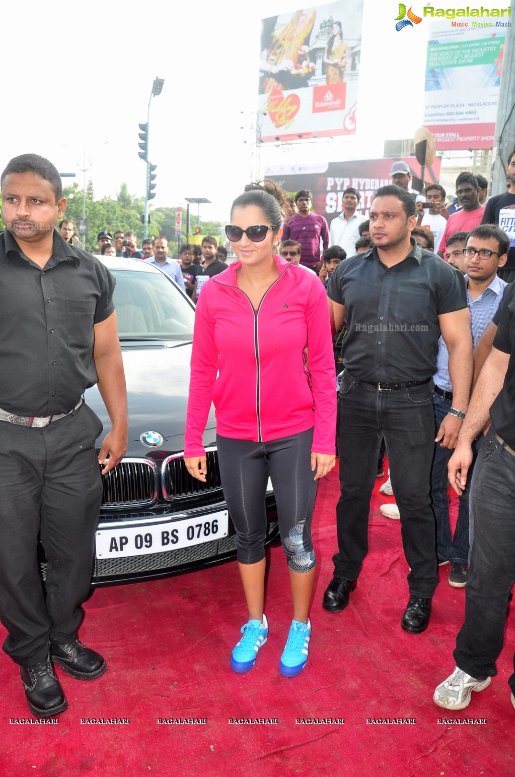 Sania Mirza participates at NDTV-Nirmal Walk for Fitness