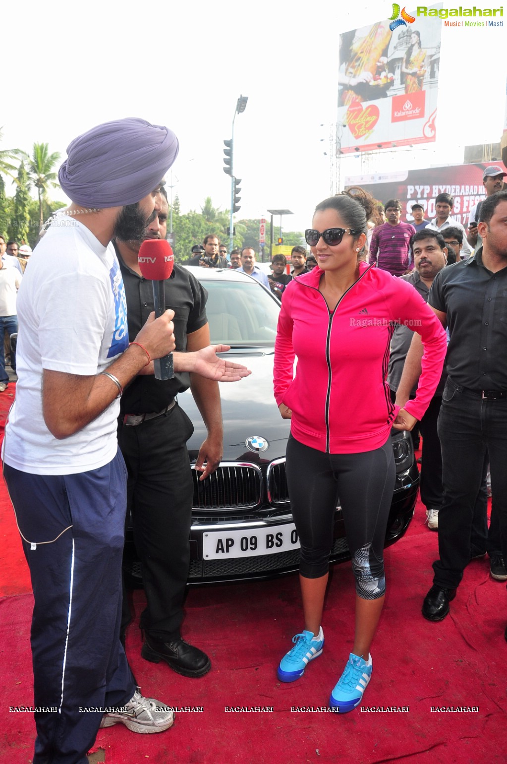 Sania Mirza participates at NDTV-Nirmal Walk for Fitness