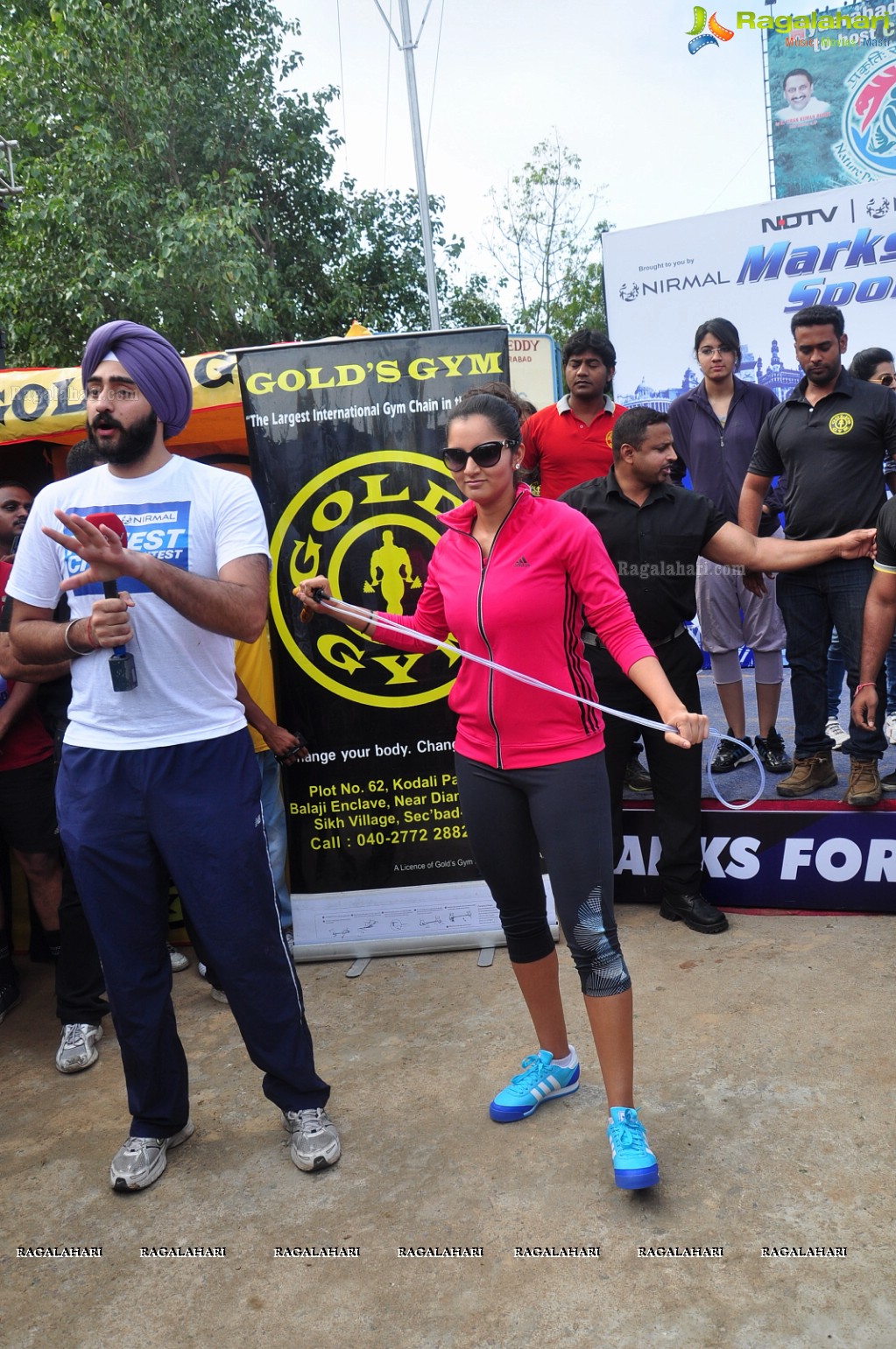 Sania Mirza participates at NDTV-Nirmal Walk for Fitness