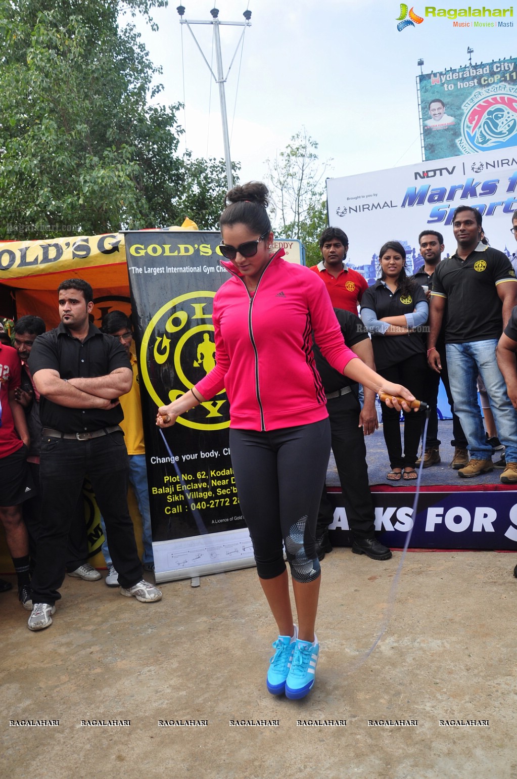 Sania Mirza participates at NDTV-Nirmal Walk for Fitness