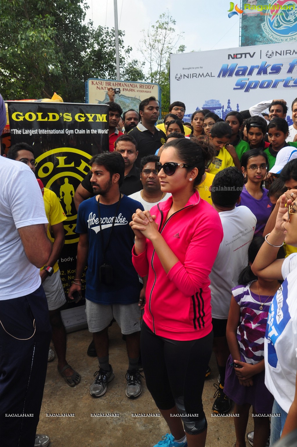 Sania Mirza participates at NDTV-Nirmal Walk for Fitness