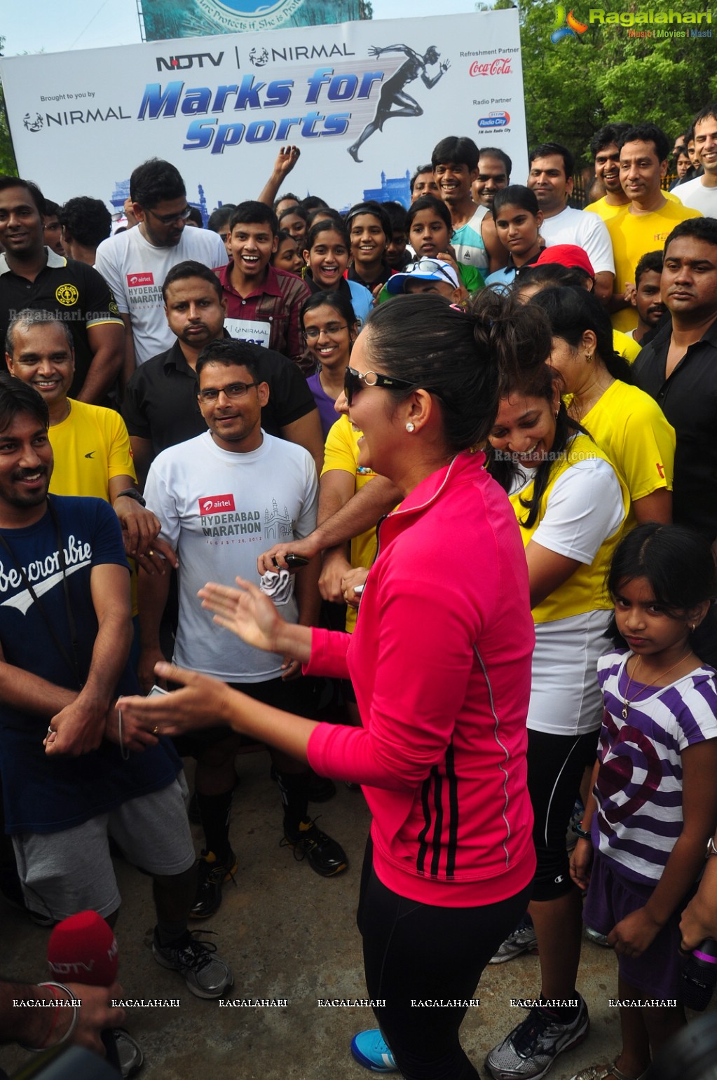 Sania Mirza participates at NDTV-Nirmal Walk for Fitness